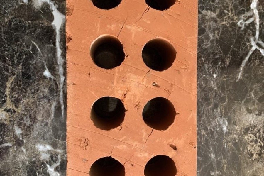 8 Hole Bricks: Size, Uses, and How They Differ from 3 Hole Bricks